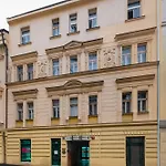 Prague Days - Playful Studio In Hip Area